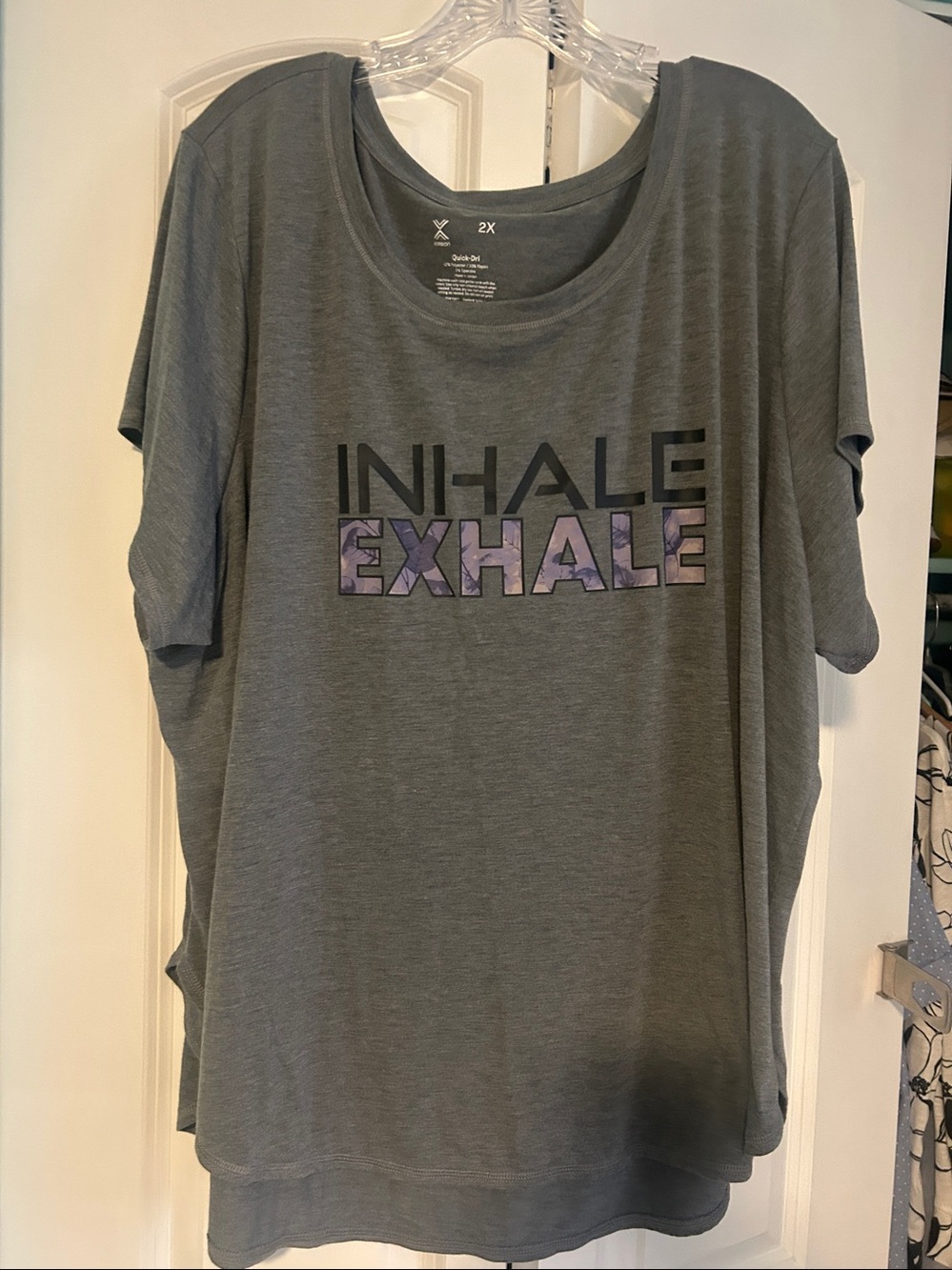 Xersion Gray Long-Sleeve 'Inhale Exhale' Graphic Tee